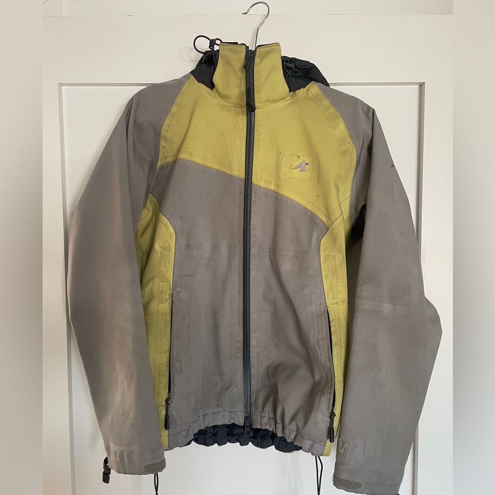 EASTERN MOUNTAIN SPORTS Women’s Activewear Shell